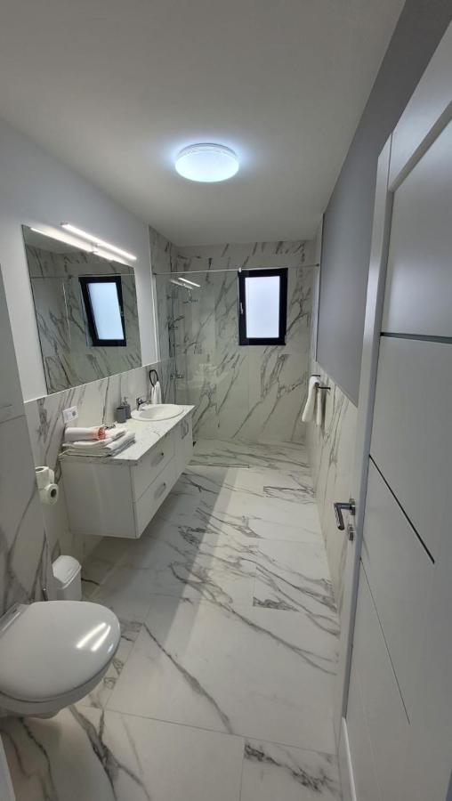 Magic Mirror Leilighet Satu Mare Eksteriør bilde